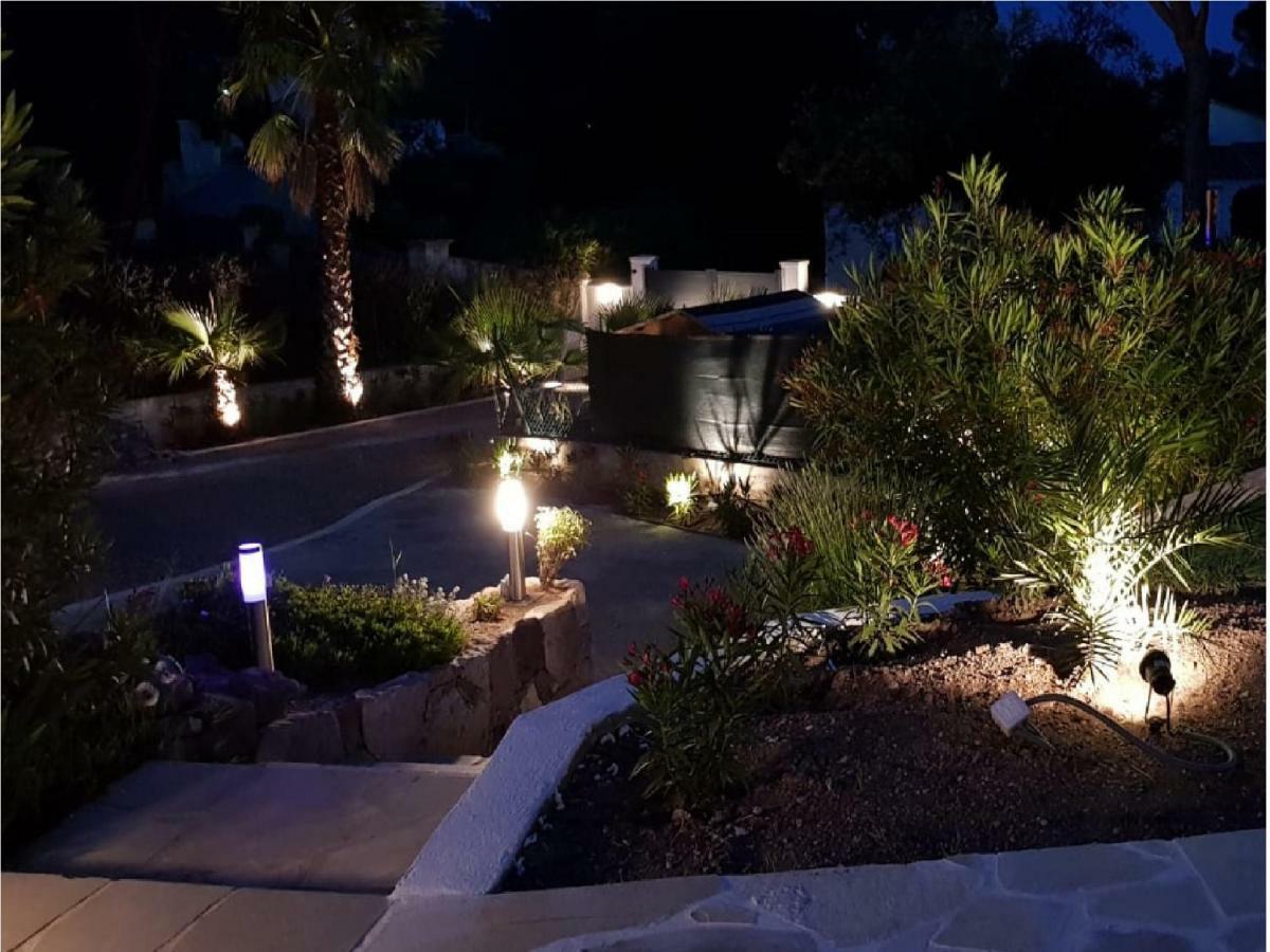 Grand Appartement Dans Maison Avec Piscine Privee Fréjus Exterior foto