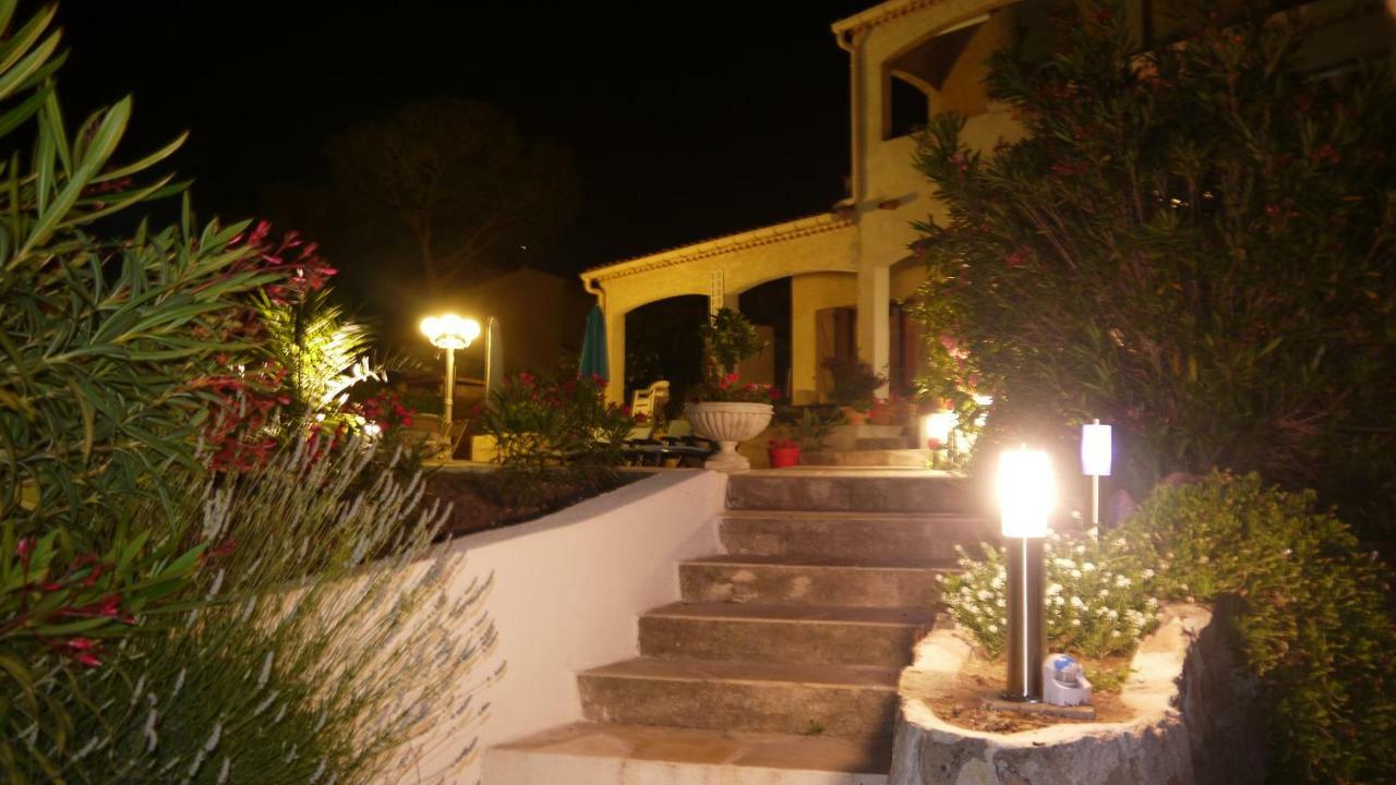 Grand Appartement Dans Maison Avec Piscine Privee Fréjus Exterior foto
